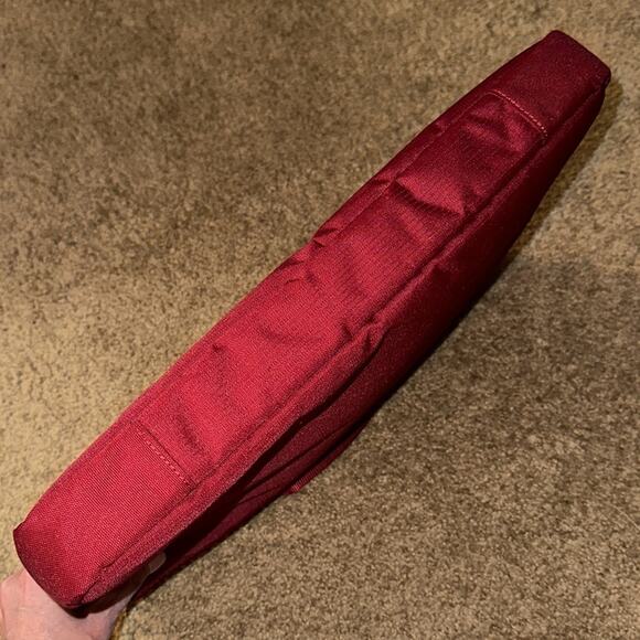 STM Red Computer Messenger Bag NWOT - Picture 8 of 11